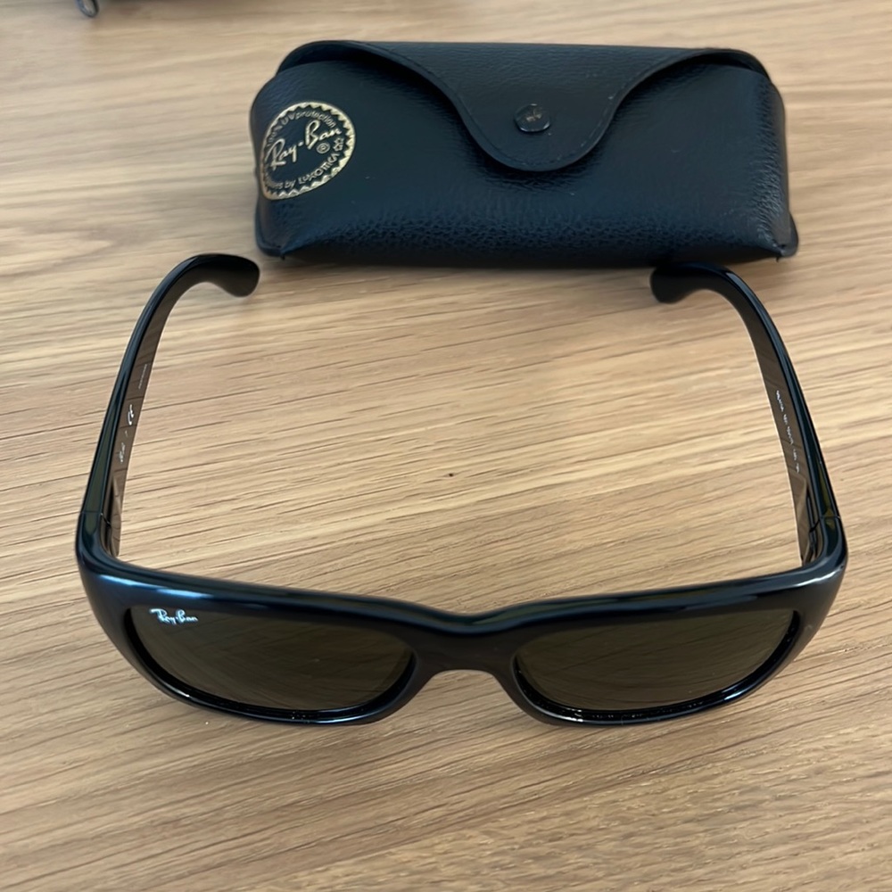 Rayban black sunglasses